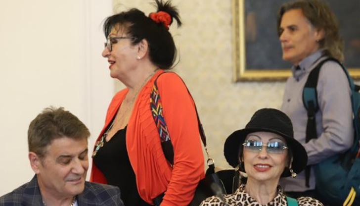 Задължението важи за обществените медии - БНР и БНТ и