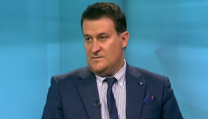 За момента ПП и номинираният за премиер Асен Василев все