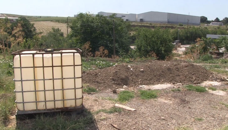 Русенци споделят, че миризмата е най-силна сутрин и след дъждМалко