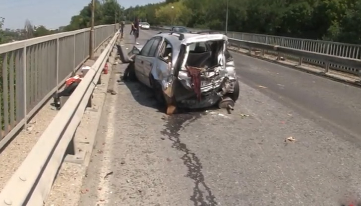 Зрелищна катастрофа на Дъговия мост в Русе се размина по