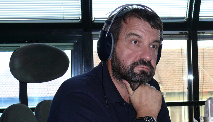 Търси А отбора преследвачи, които да са срещу играчите. Той