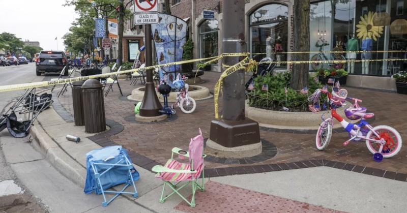 Полицията издирва нападателяВ предградието &bdquo;Хайланд парк&rdquo; на Чикаго, където стрелба