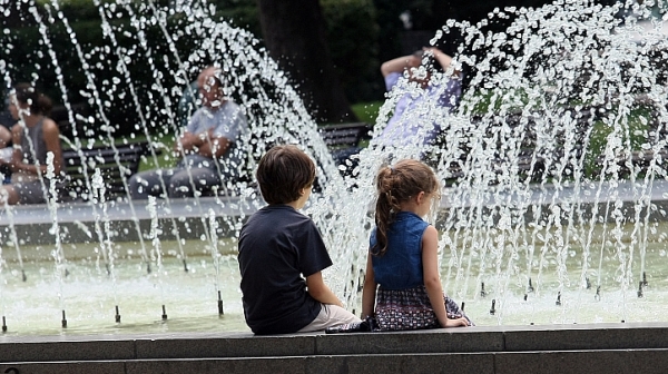 Температурите ще продължат да се повишават и максималните ще са