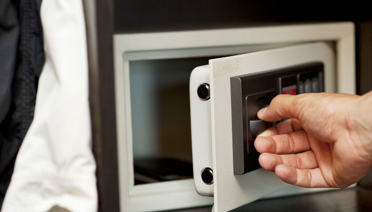 28-годишен жител на Русе, известен на МВР, е задържан вчера