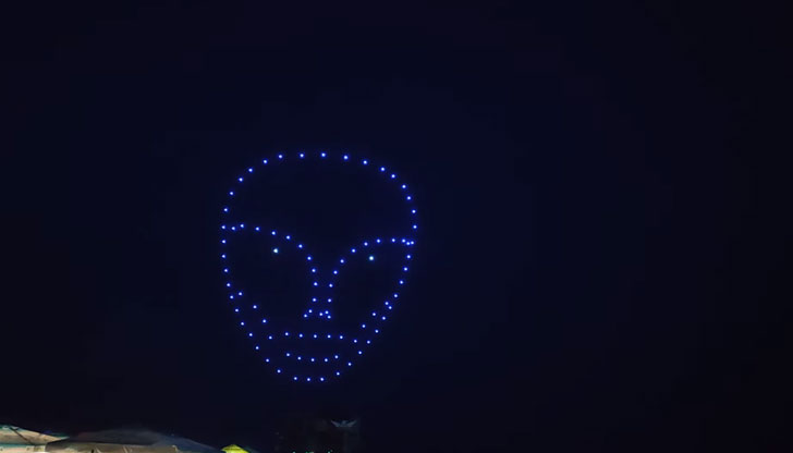Зрелищно светлинно дрон шоу озари небето над РусеТо беше кулминацията