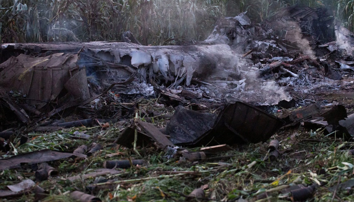 Самолетът Ан-12, който падна в Гърция, е превозвал 11,5 тона
