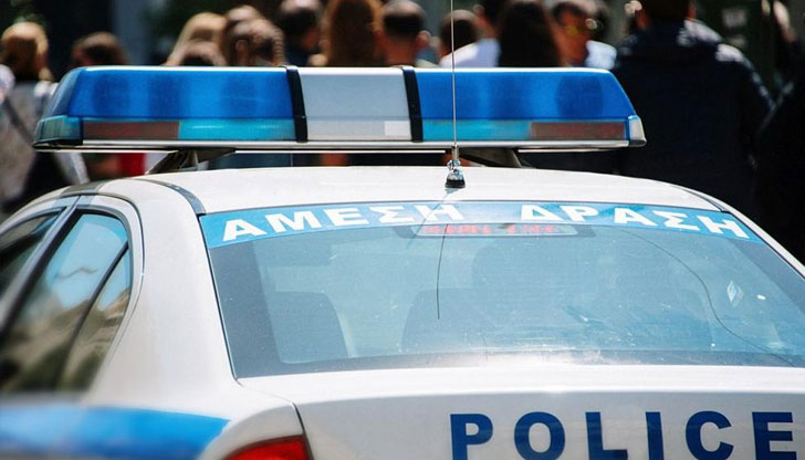 Полицаи разбили прозорците, за да ги спасятИнцидент с българчета в