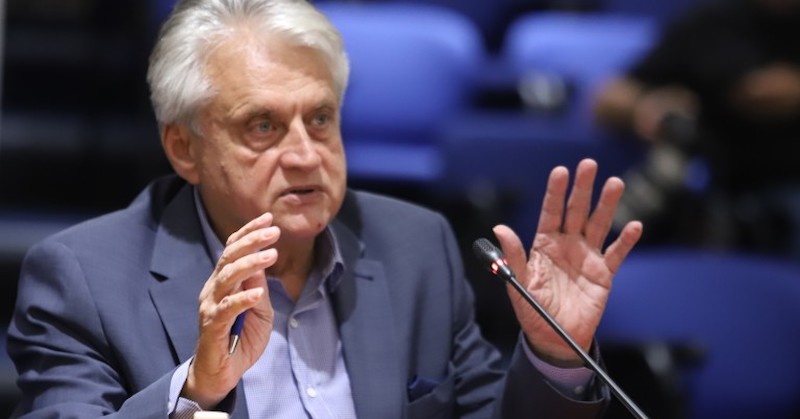 Полицаите няма да оставят сами, а ще бъдат поне по