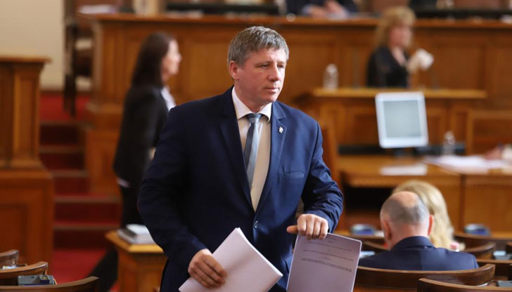 Николай Дренчев от „Възраждане“ е търсил среща с министър Николай