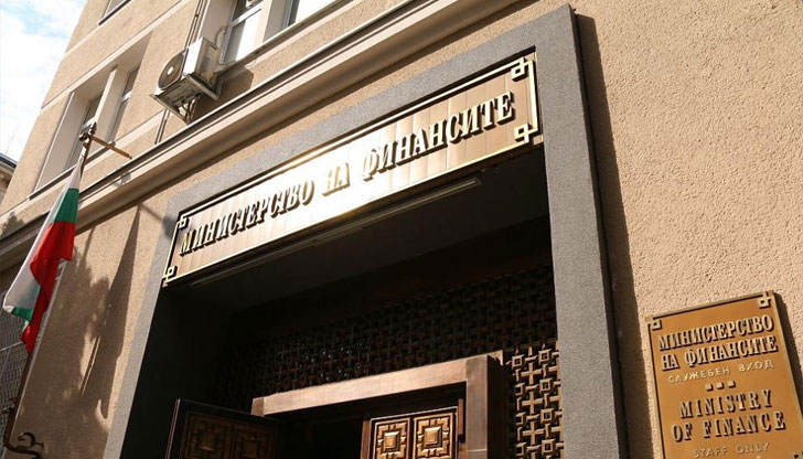 Превишението на приходите над разходите е в размер на 574,5