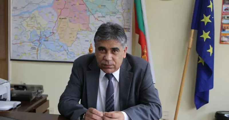 Той е назначен на поста на 1 майБившият зам.-областен управител