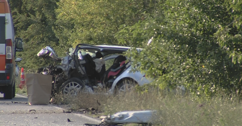 Стабилно е състоянието на двете жени, които вчера оцеляха при