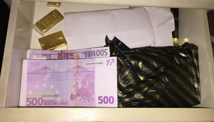 Информацията е предоставена от българската прокуратураПеторна компютърна експертиза на снимките