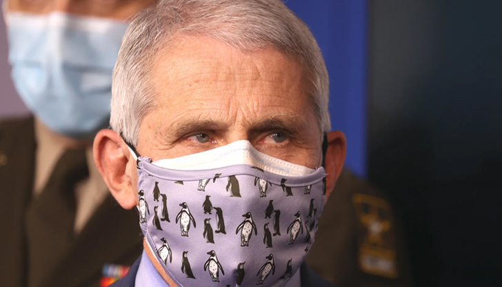 Въпреки че е напълно ваксиниран и два пъти бустиран, Фаучи