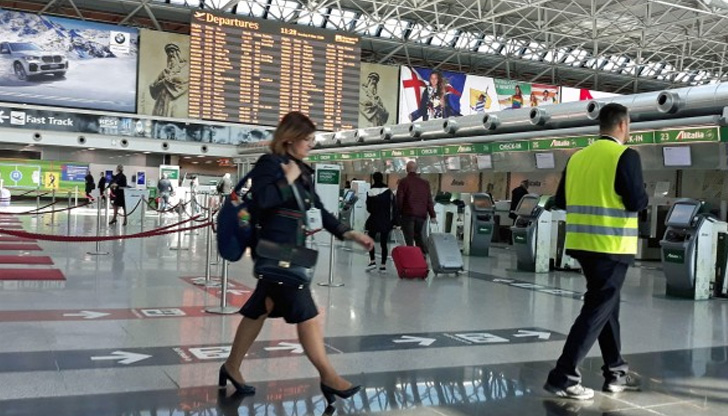 Най-малко 400 национални и международни полета са отменени в Италия