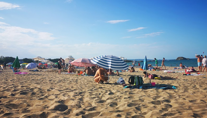 Инфаркт покоси 47-годишния Борис И. на плажа в БургасТова съобщиха