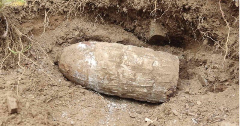 Три от снарядите били открити на встрани от пътеката КОМ