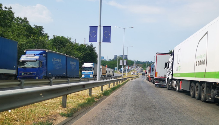 59-годишният украинец управлявал влекач с полуремаркеНа 01.07.2022 г. около 15:00