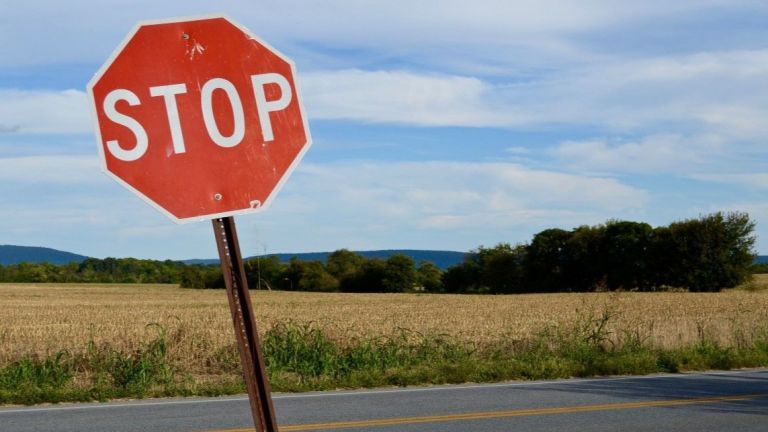 77-годишният мъж е излязъл на пътя без да спре на