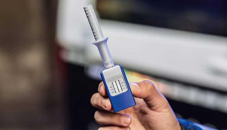 27-годишният мъж е имал в себе си две пликчета с