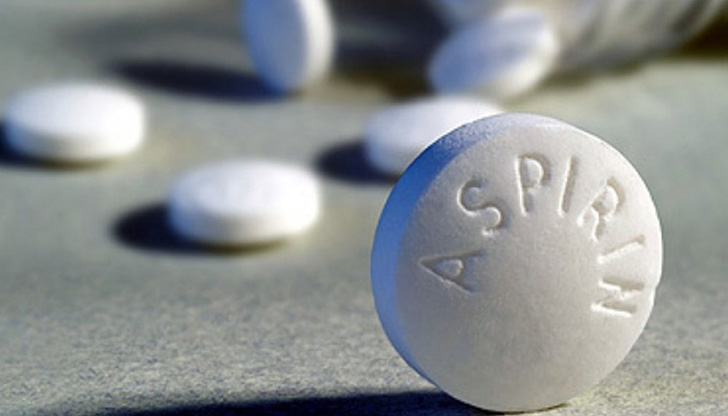 Често възрастните хора приемат аспирин в горещините с цел профилактика,