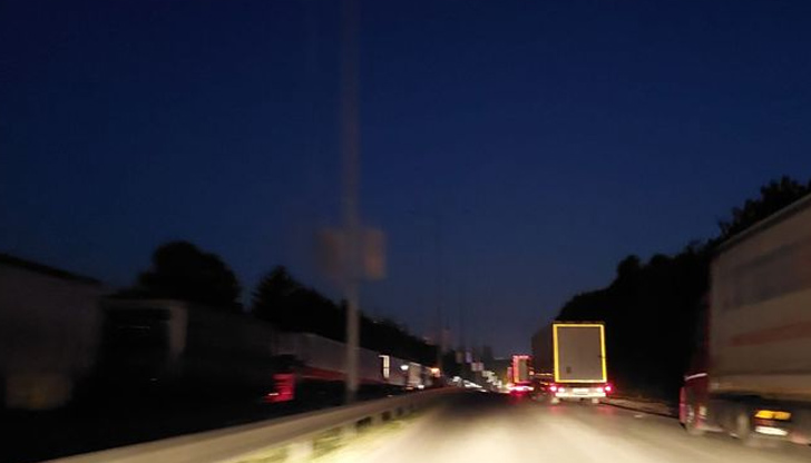 Без нито една лампа от уличното осветление. Това е проблем,