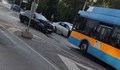 Челен удар между кола и тролей в София