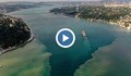 Водите в Босфора промениха цвета си