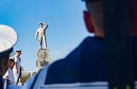 Спектакъл „Вълни“ и празнични илюминации за празника на ВМС в Русе