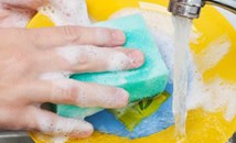 Какво означават цветовете на гъбите за миене?