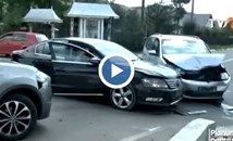 Телевизия засне в ефир катастрофа на три автомобила