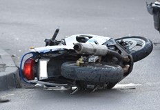 В резултат на пътния инцидент са пострадали мотоциклетистът и пътуваща с