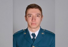 Капитан от украинските военновъздушни сили определян от военните като пилот изтребител е