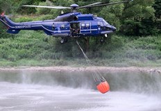 Когато районът се запалил са се чули множество експлозииГермански пожарникари