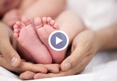 За първи път от 60 години насам бебе проплака в