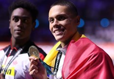 Давид Поповичи подобри постижение от ерата на технологичните костюмиНовата звезда