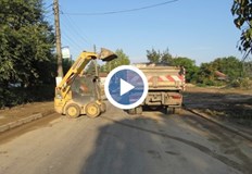 Хората от квартала недоволстват че всички улици са разкопани едновременноЧаст