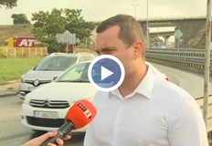 Положението за град Мартен остава тежкоКилометрични колони от изчакващи автомобили