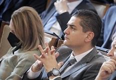 Василев беше министър на младежта и спорта в правителството на