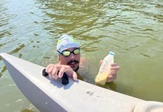 42 72 часа непрекъснато плуване И втората нощ премина успешно Мога да