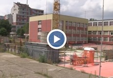Прекратяват договора за басейна в СУ Васил Левски Договорът за изграждането