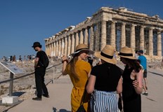 Страната разчита на туризма за да компенсира разходите свързани с