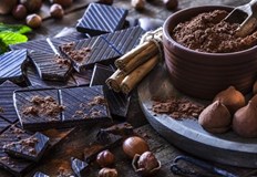 Може би сте чували че тъмният шоколад е здравословната версия