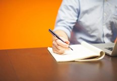 Програмата за развитие на човешките ресурси е първата одобрена програма