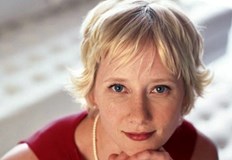 Американската актриса Ан Хейш е настанена в болница след като