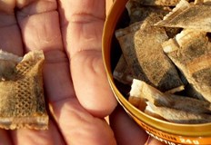 Сред новите играчки на тийнейджърите са никотиновите торбички или т нар