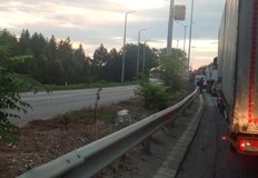 Огромно задръстване на булевард България в посока Дунав мостЗа това