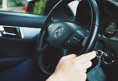 Шофьори видели криволичещата кола в близост до един от големите