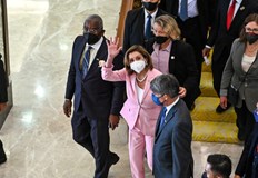 Напрежението между Вашингтон и Пекин продължава да нарастваСамолет Boeing С 40С