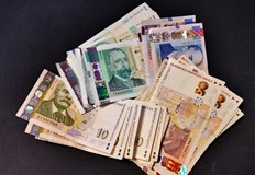 Средната работна заплата във всички градове в България мина 1100